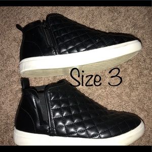 Girls size 3 Madden girl booties